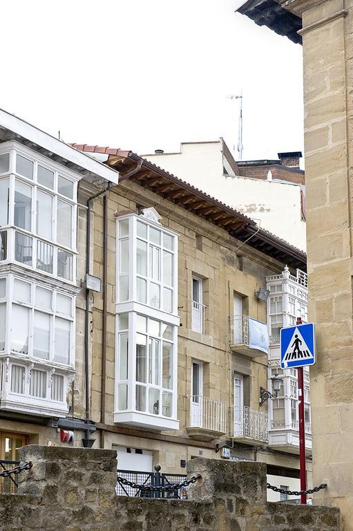 Apartamentos Turisticos Los Zapatos Morados Харо Екстериор снимка