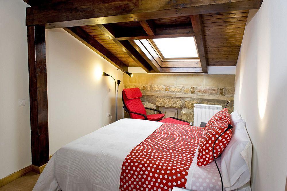 Apartamentos Turisticos Los Zapatos Morados Харо Екстериор снимка